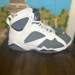 Used Jordan 7 “Flint” (No Box)
Size 10.5 Brand New Condition